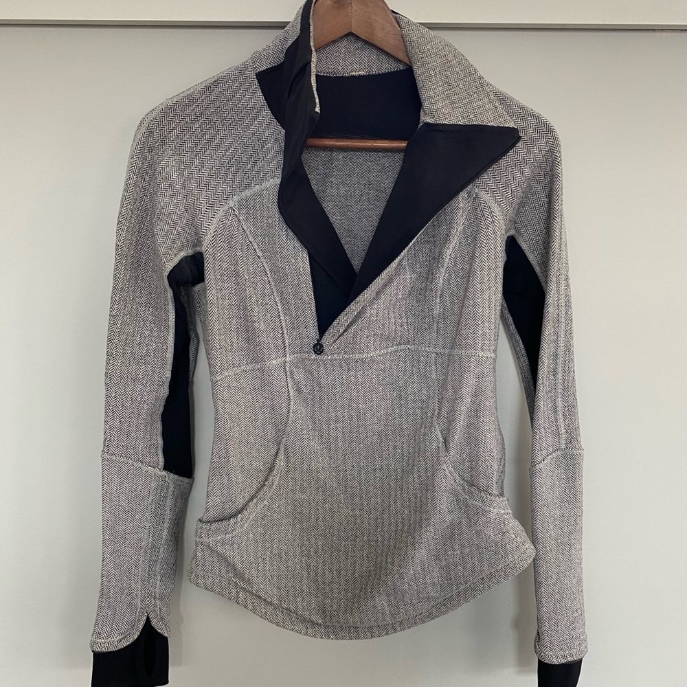 Lululemon Pull-over Size 2